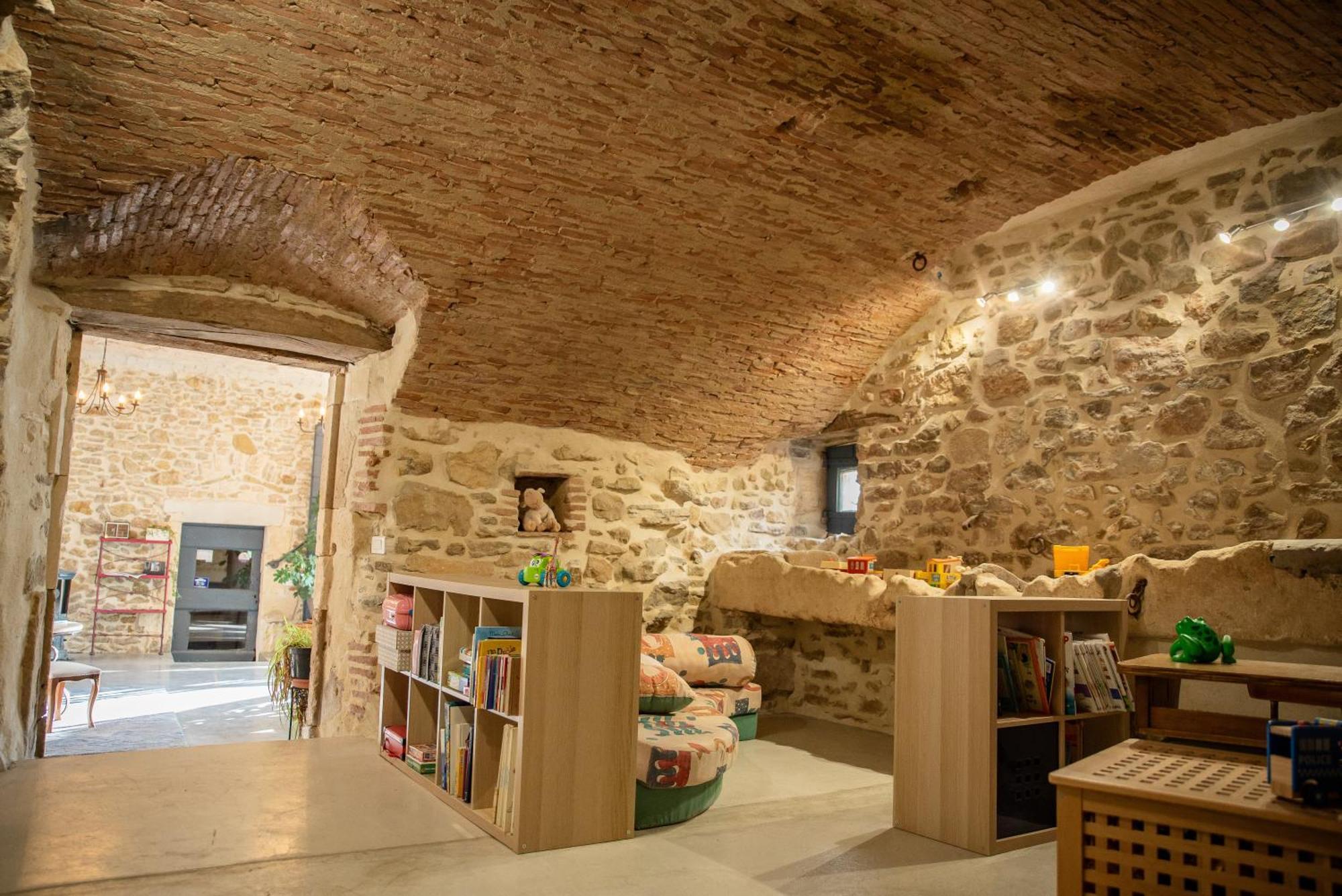 Saint-Julien-de-Peyrolas Domaine Forvent B&B 외부 사진