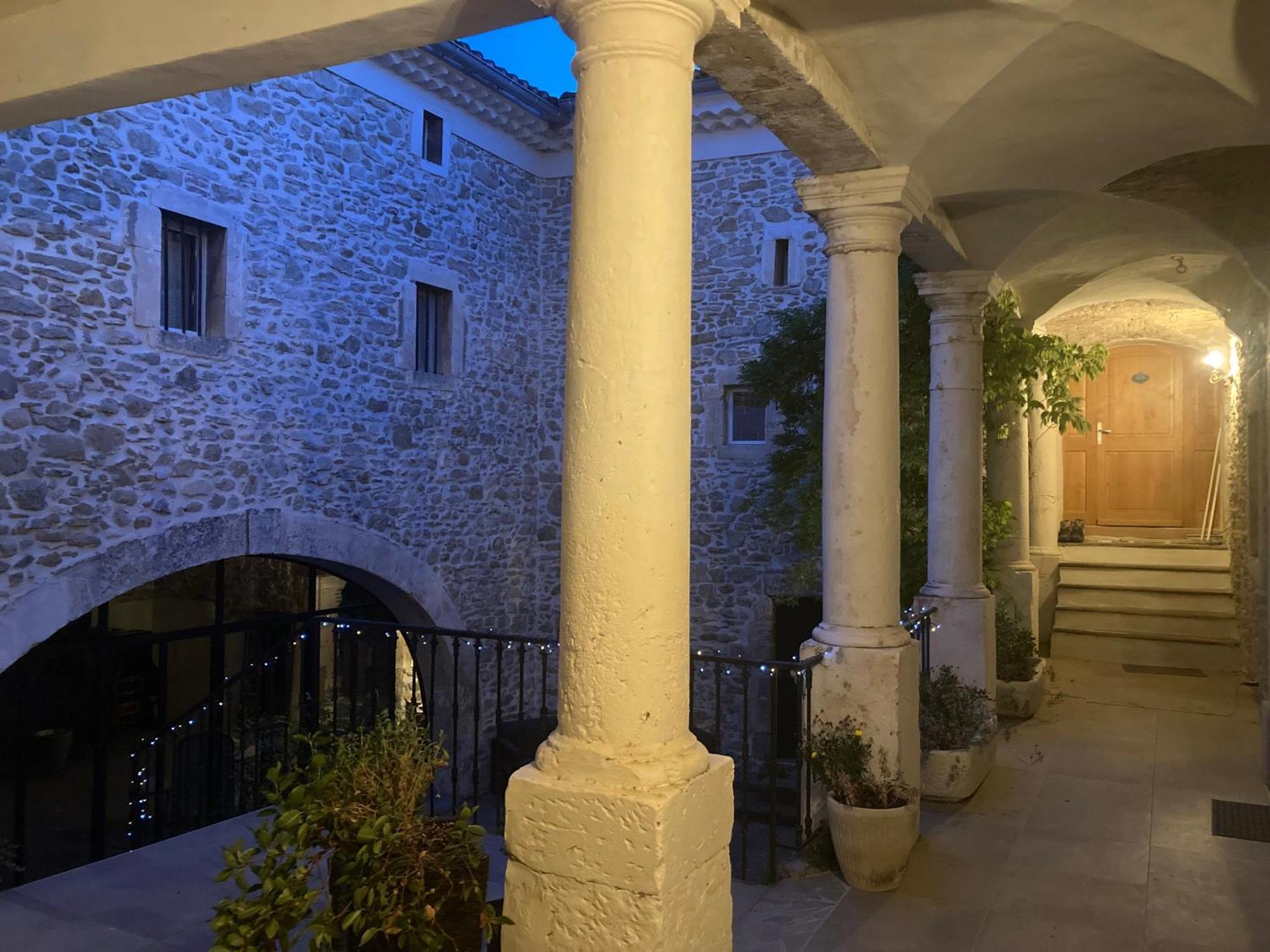 Saint-Julien-de-Peyrolas Domaine Forvent B&B 외부 사진