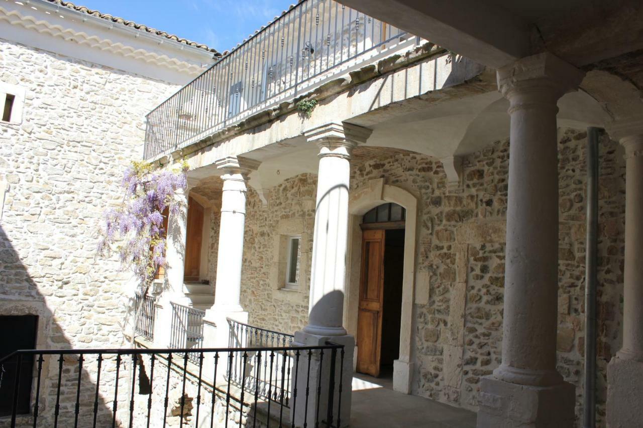 Saint-Julien-de-Peyrolas Domaine Forvent B&B 외부 사진
