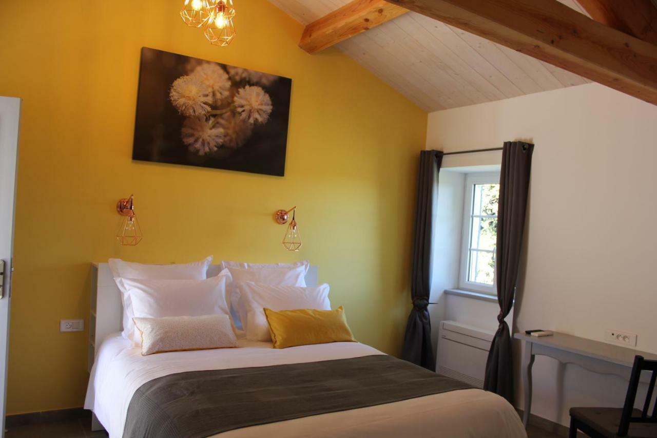 Saint-Julien-de-Peyrolas Domaine Forvent B&B 외부 사진