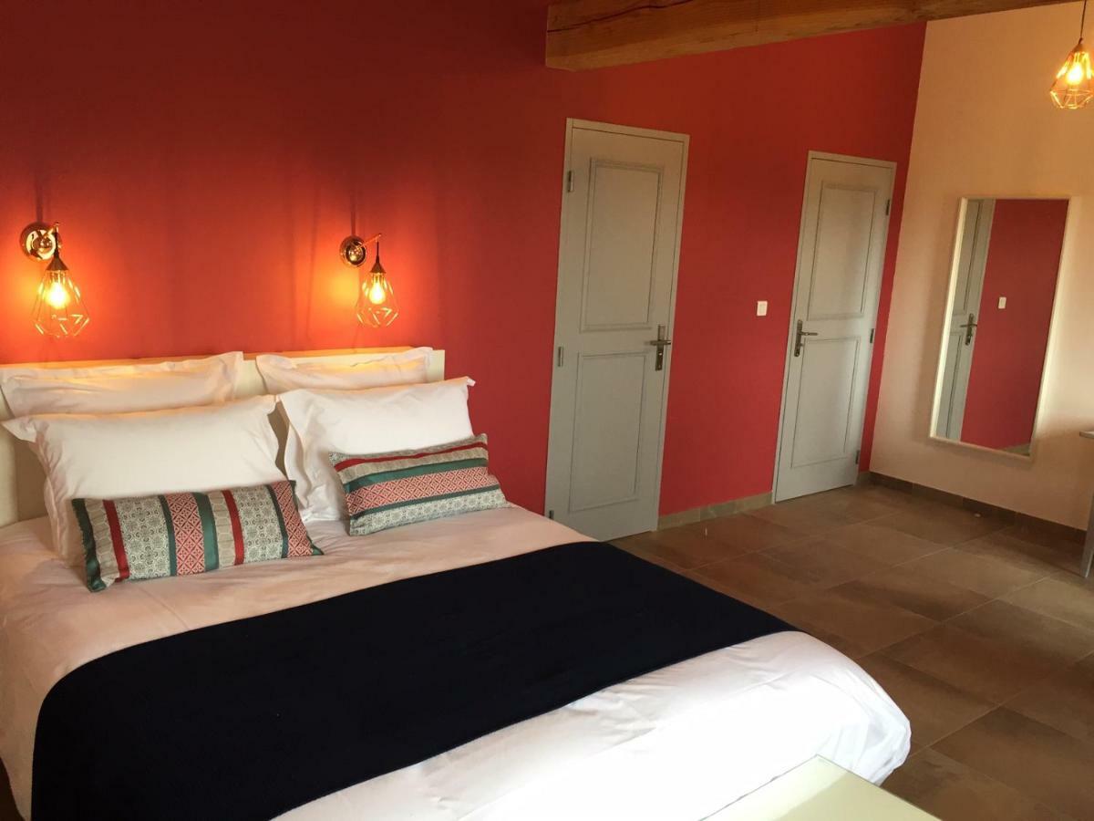 Saint-Julien-de-Peyrolas Domaine Forvent B&B 외부 사진